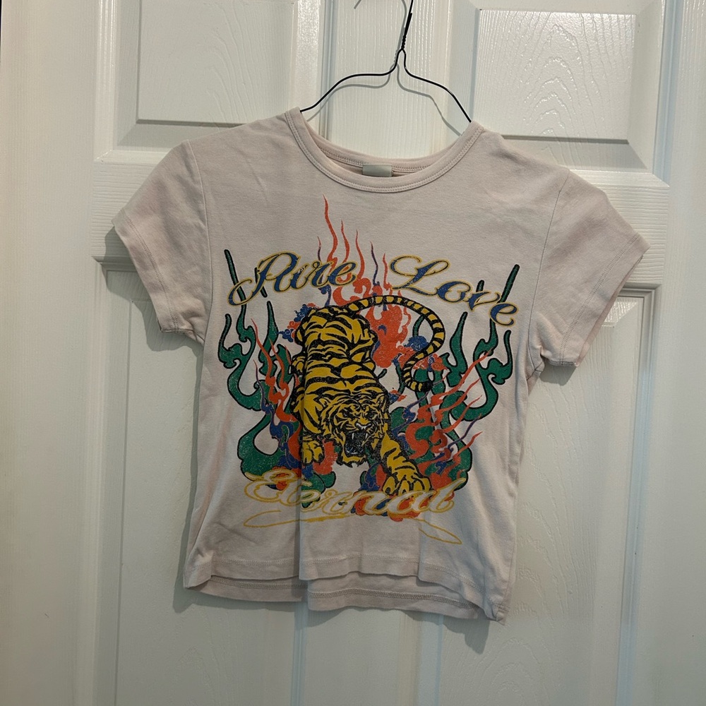 Urban Outfitters Pale Pink Short Sleeve Tee with Colorful Tiger Graphic